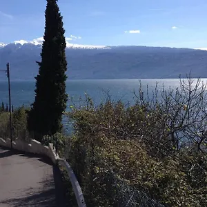 beautiful-apartment-in-toscolano-garda-lake.it-lombardy.com/
